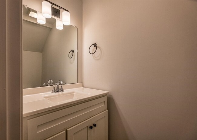 Building Photo - 100 Commerce St