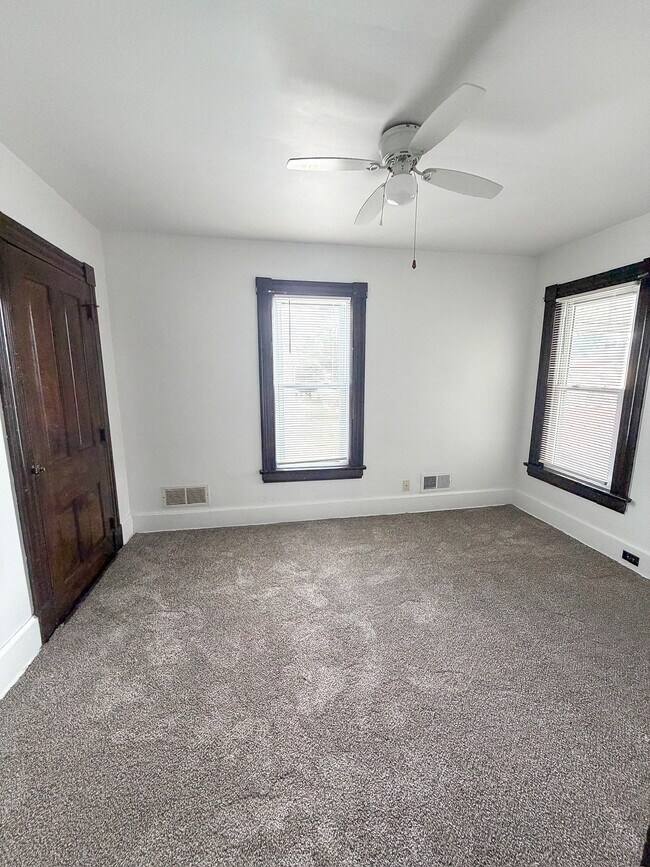 Building Photo - 506 Locust St