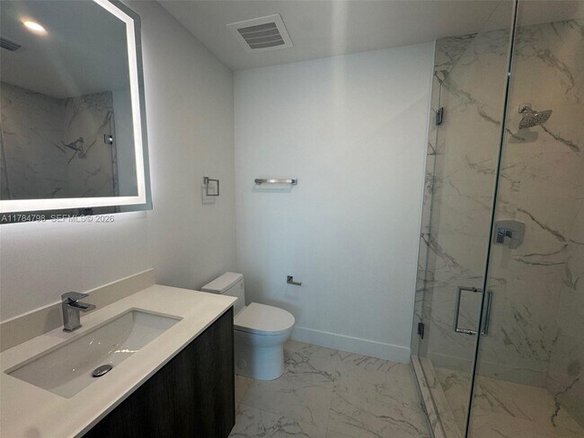 Building Photo - 17550 Collins Ave