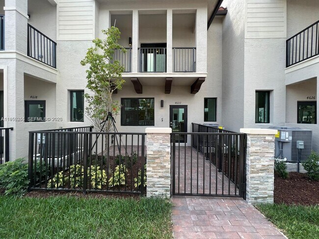 Building Photo - 4622 NW 83rd Path