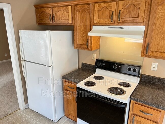 Building Photo - 9221 Lazzini Cove