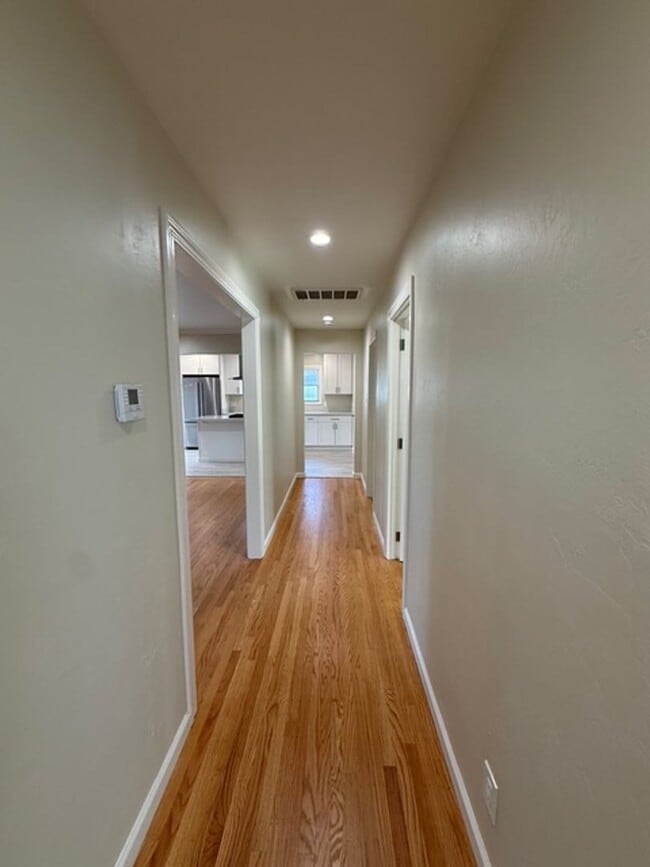 Building Photo - Beautifully Updated 3-Bedroom Home Next to Franklin Park
