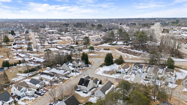 Building Photo - 4 Maravista Ave