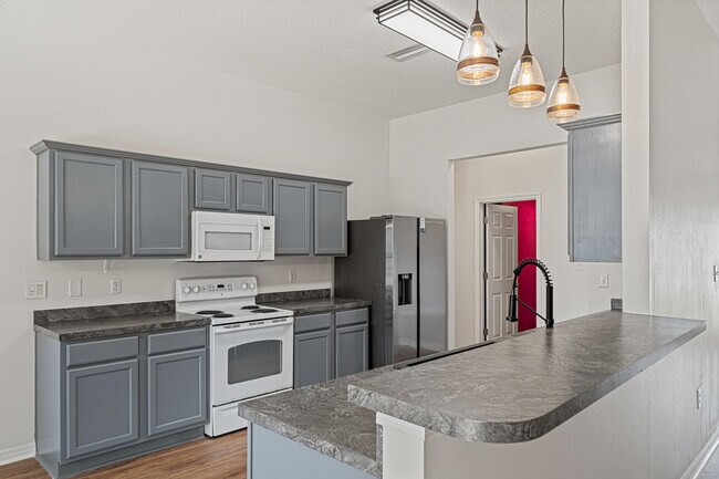 Building Photo - 8517 High School Blvd