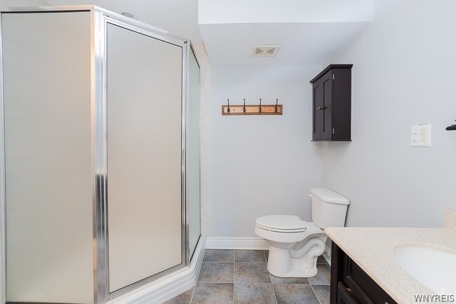 Building Photo - 45 Beehunter Ct