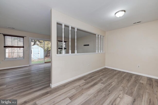 Building Photo - 5 Ford Ln