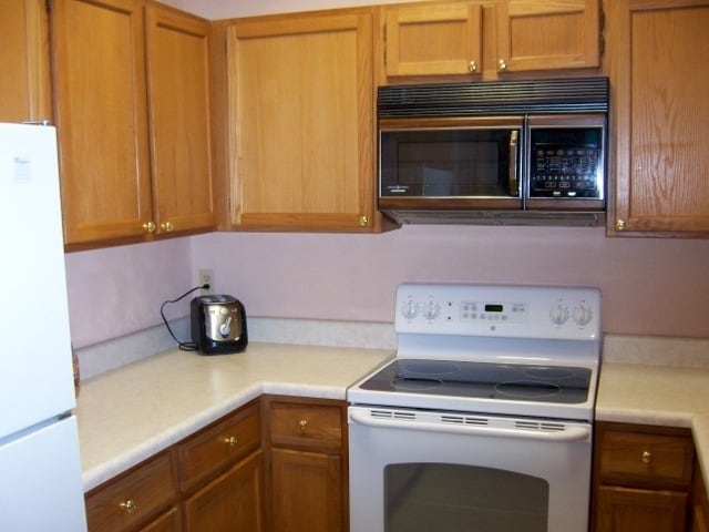 Building Photo - 243 Reeder Dr