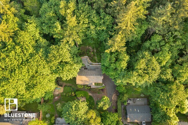 Building Photo - Beautiful 4 bedroom home in Palisades Neighborhood of Lake Oswego!