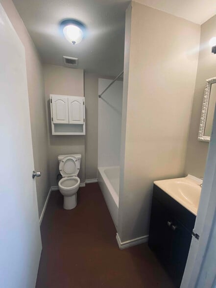 Building Photo - 6961 State Hwy 64