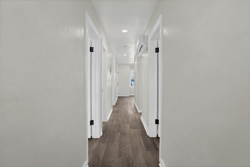 Building Photo - 265 Cherry Dr