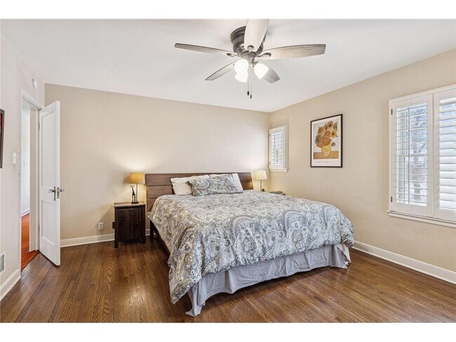 Building Photo - 1197 W Como Blvd