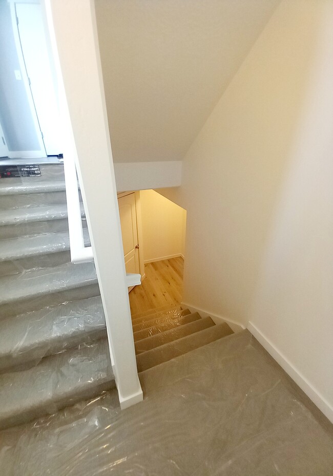 Building Photo - 10674 S Lamond Dr