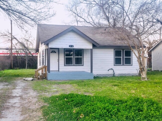 Building Photo - 9710 Casa Loma Dr