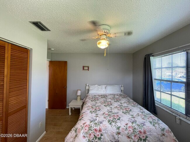 Building Photo - 1000 Egret Ct