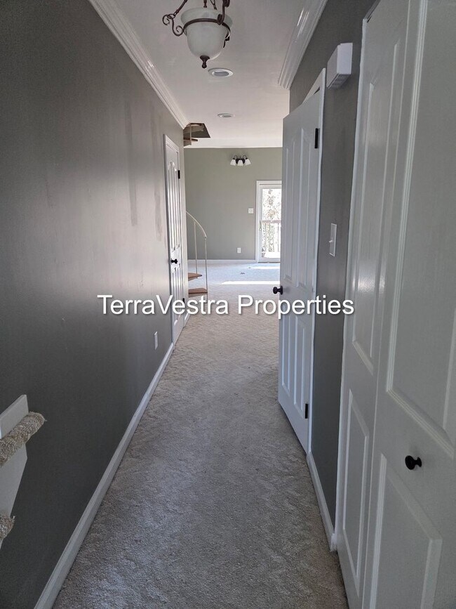 Building Photo - 3 Bed 2.5 Bath in Sicklerville! Eligible for $500 Security Deposit.