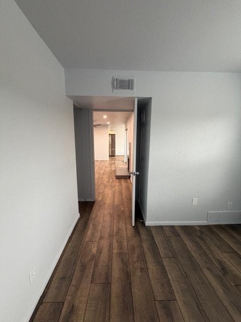 Building Photo - 3121 S Tamarac Dr