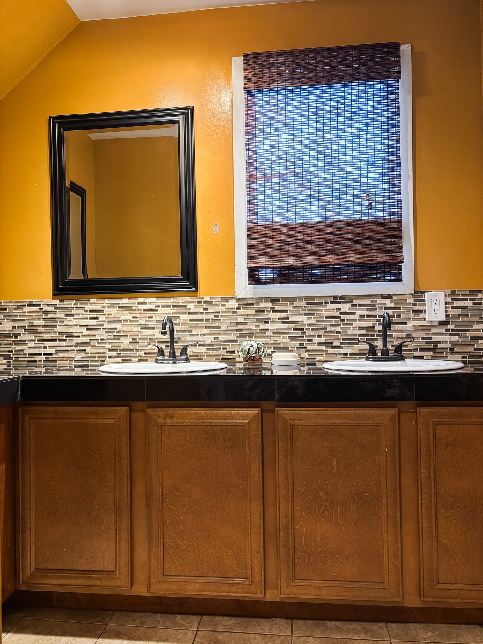 Double sinks and plenty of storage. - 819 Edmund Ave