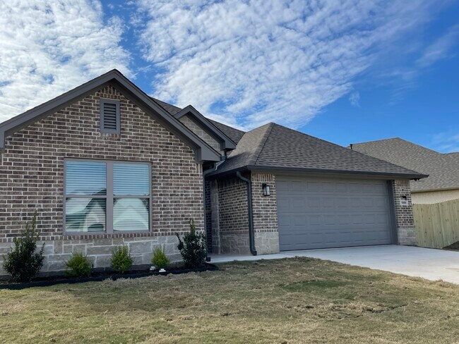 Primary Photo - 10008 Dayspring Dr