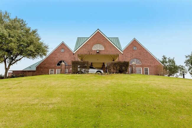 Building Photo - 2015 Grand Terrace