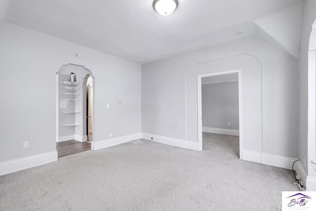 Building Photo - 1112 N 40th St