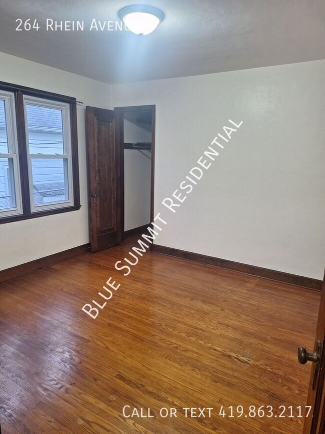 Building Photo - 264 Rhein Ave