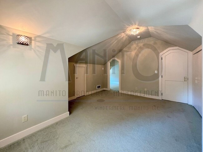 Building Photo - **COMING SOON** South Hill Swank