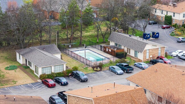Building Photo - 2116 Hobbs Rd