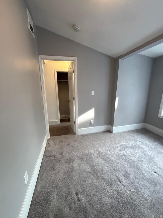 Building Photo - 36 Edwin Ct