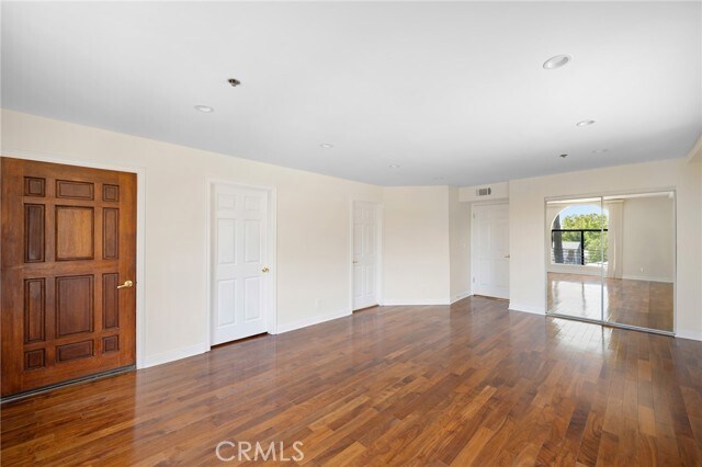 Building Photo - 1165 Linden Ave