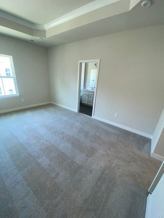 Building Photo - Edge at Azalea