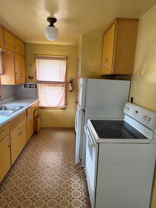 Building Photo - 4 Bed 1 Bath Single Family Home in Colby