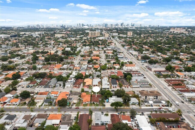 Building Photo - 35 NW 49th Ave