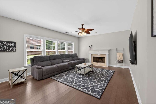 Building Photo - 7819 Brass Lantern Dr