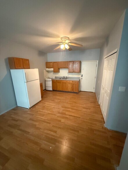 Building Photo - 1170 Delsea Dr