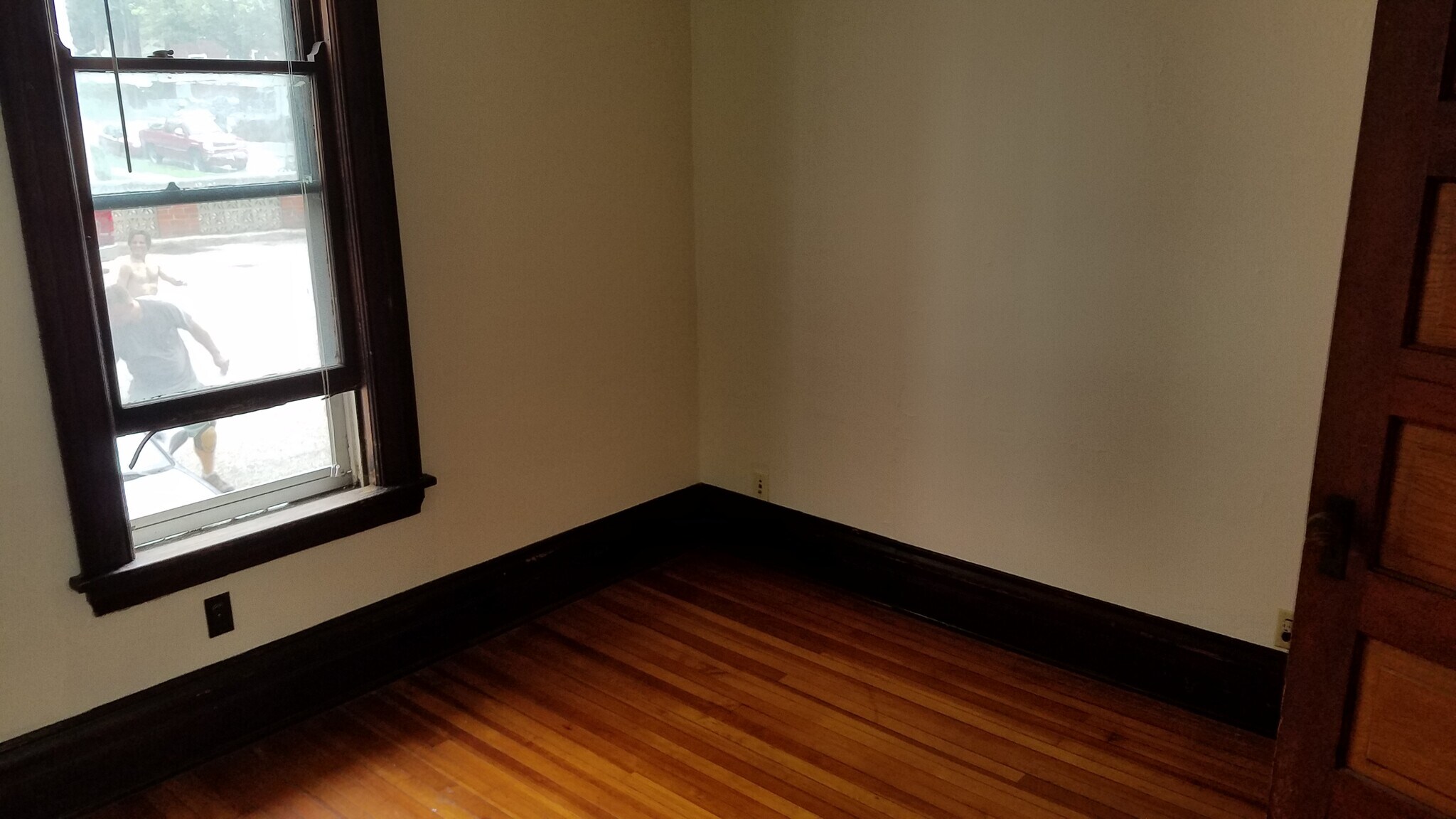 Building Photo - 532 W Wilson St