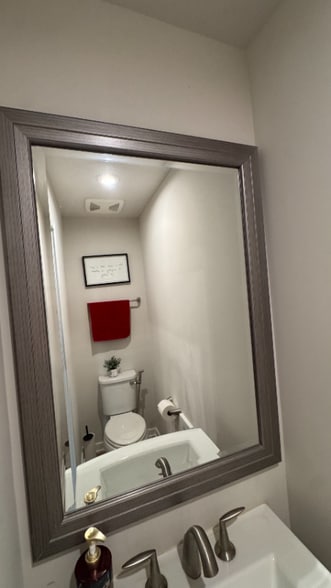 Building Photo - 7400 Backett Wood Ter