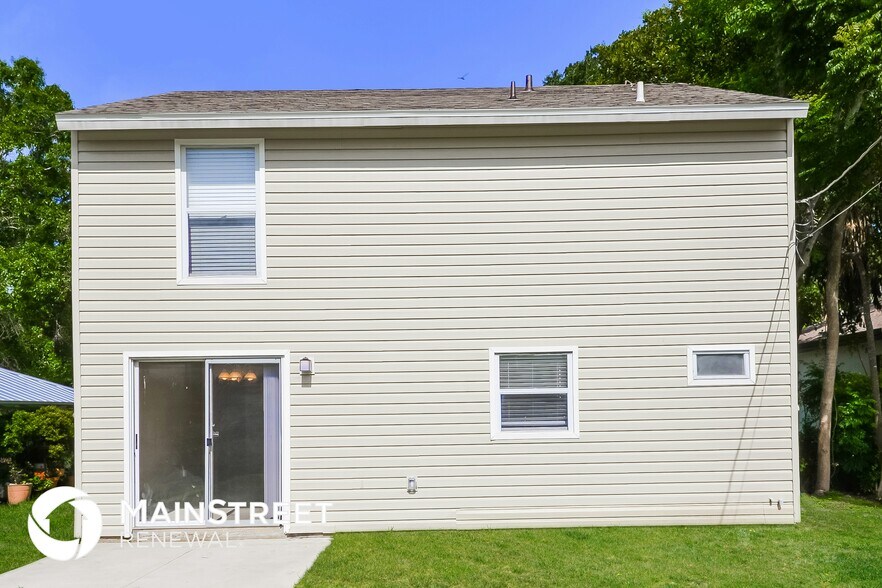 Building Photo - 2827 Marshall Dr