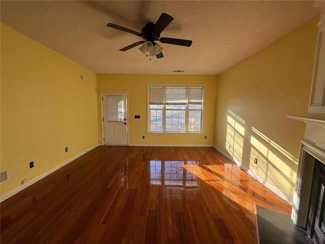 Building Photo - 1607 Heyford Cir