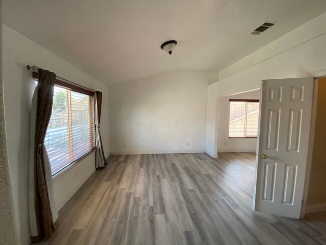 Master Bedroom - 13241 Paradise Ct