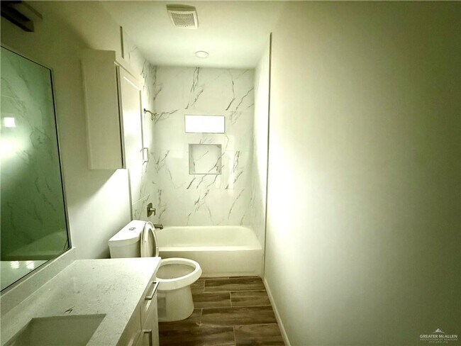 Building Photo - 15 West Dr