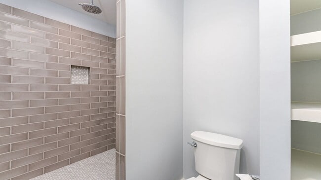 Building Photo - 3 Bedroom 3 Bath House in Parish Place - M...