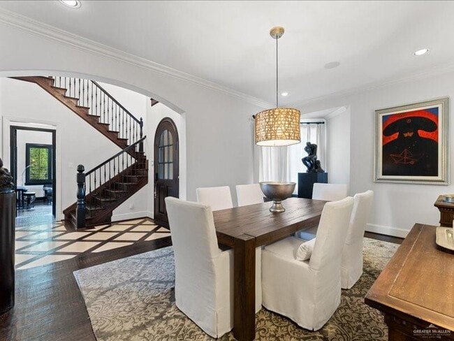 Building Photo - 7 Ivy Castle Ct