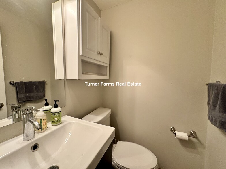 Building Photo - 12 Stoneholm St