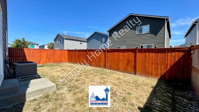 Building Photo - Spacious Tumwater home with a rare downstairs bedroom and a full bathroom!