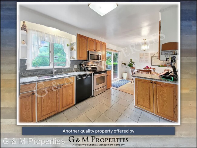 Building Photo - 3 br, 2 bath House - 1087 Westside Dr.