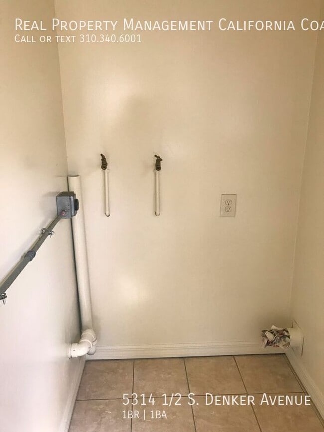 Building Photo - 5314 1/2 S. Denker Avenue-