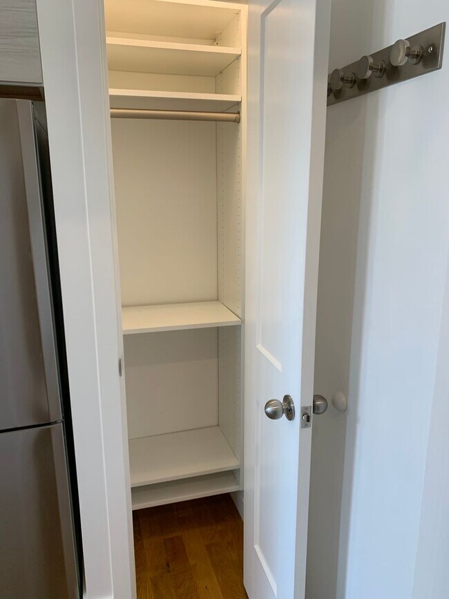 Building Photo - CHELSEA/BOSTON NEW LUXURY STUDIO- NO BROKER FEE! NO BROKER OR RENTAL FEES & FULLY FURNISHED!!