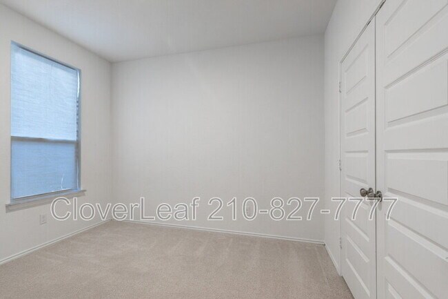 Building Photo - 165 Acorn Cir