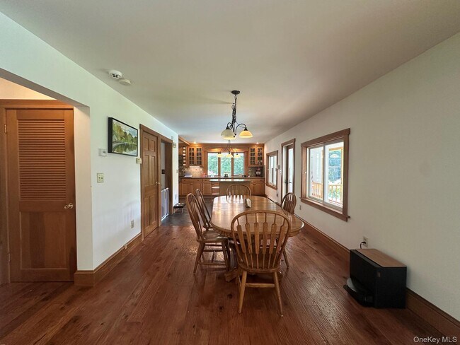 Building Photo - 109 Brush Hill Rd