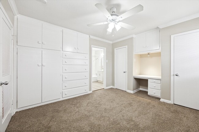 Building Photo - 3618 Garrott St